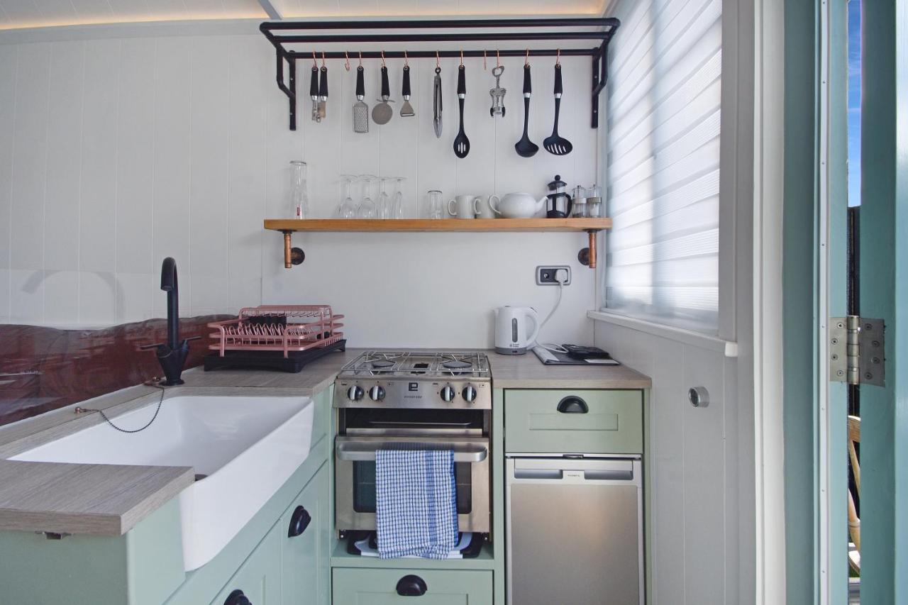 The Shepherd's Hut, Quex Park Estate Apartment